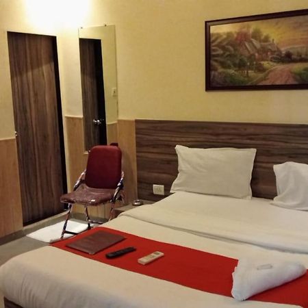 Terminus Square Hotel Kurla Luaran gambar