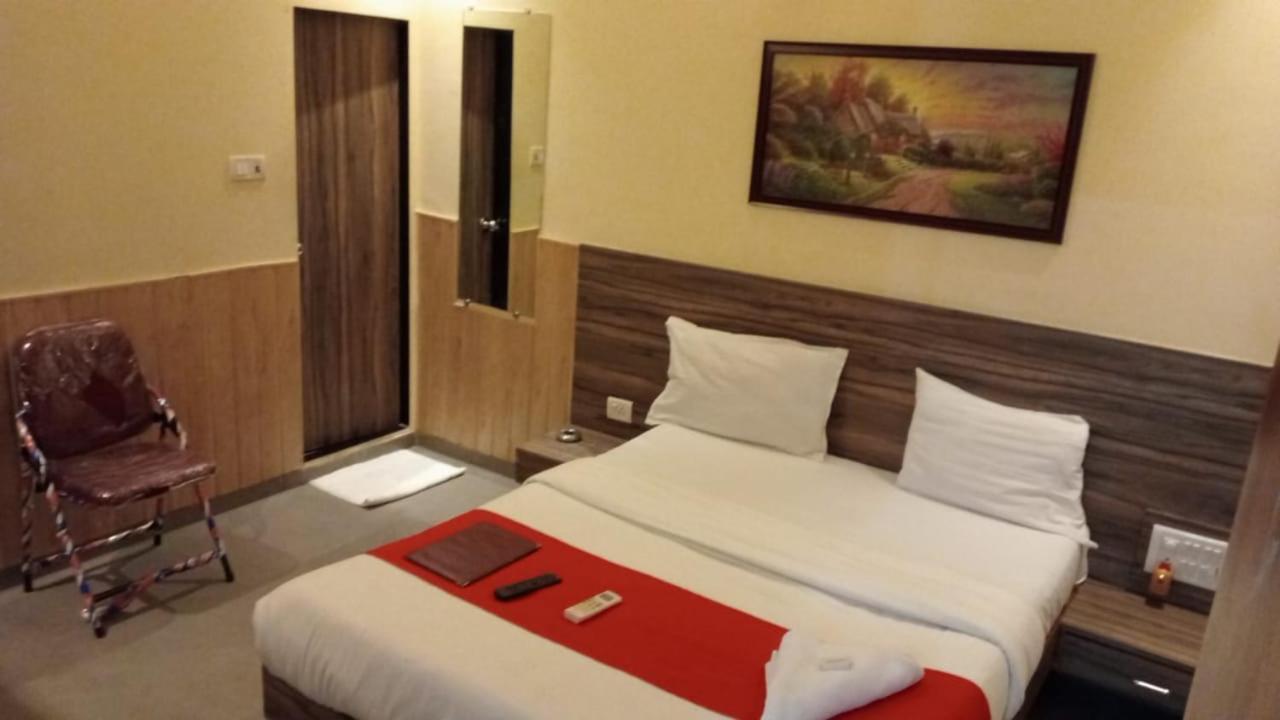 Terminus Square Hotel Kurla Luaran gambar