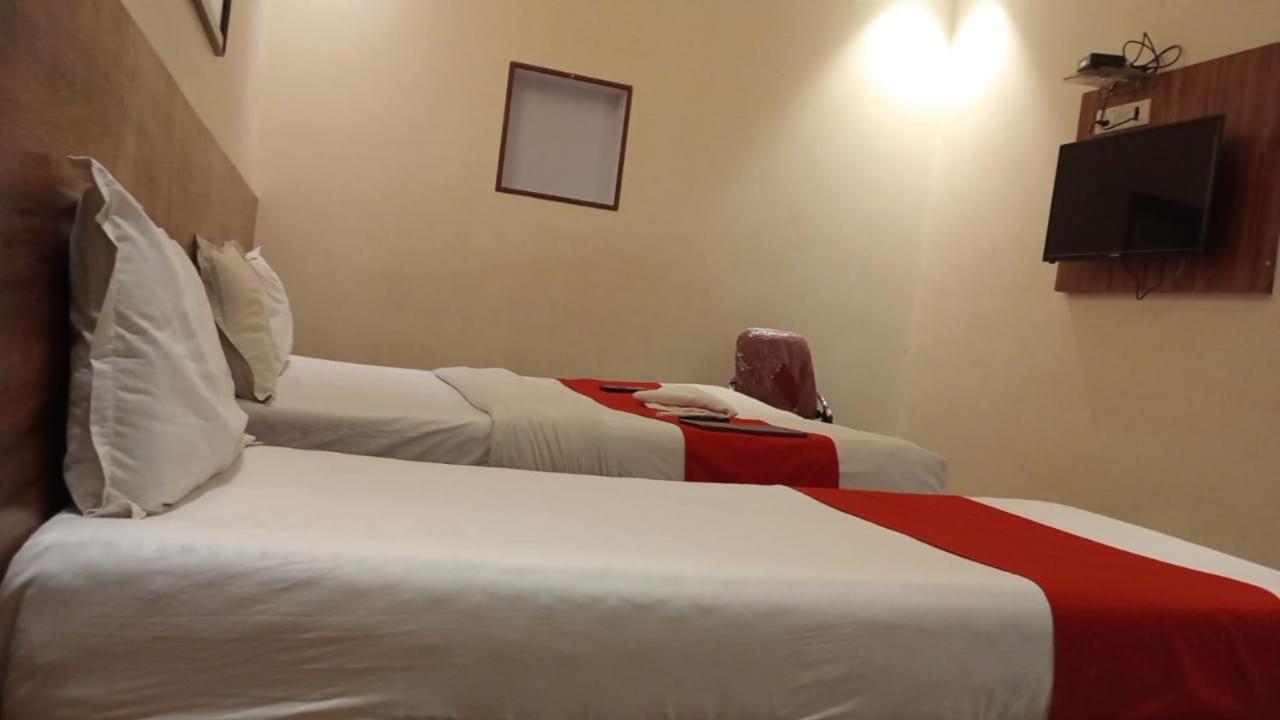 Terminus Square Hotel Kurla Luaran gambar