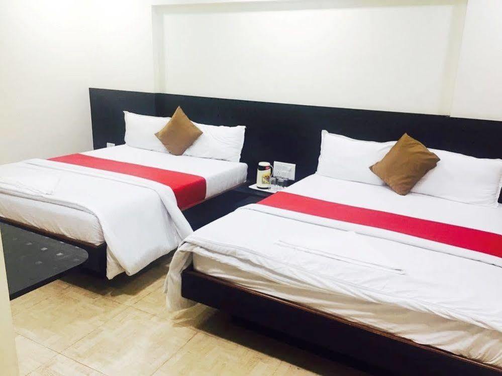 Terminus Square Hotel Kurla Luaran gambar