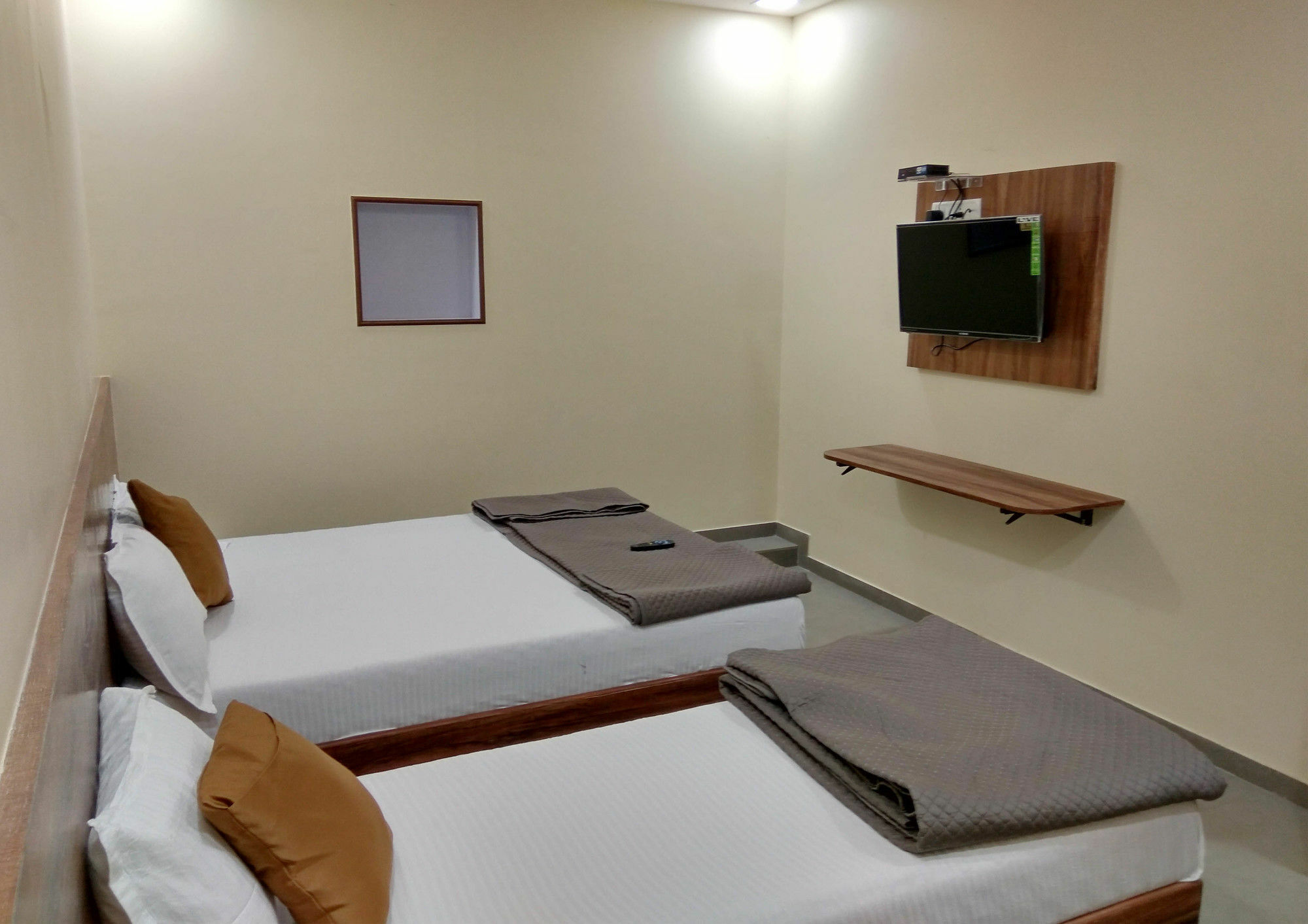 Terminus Square Hotel Kurla Luaran gambar