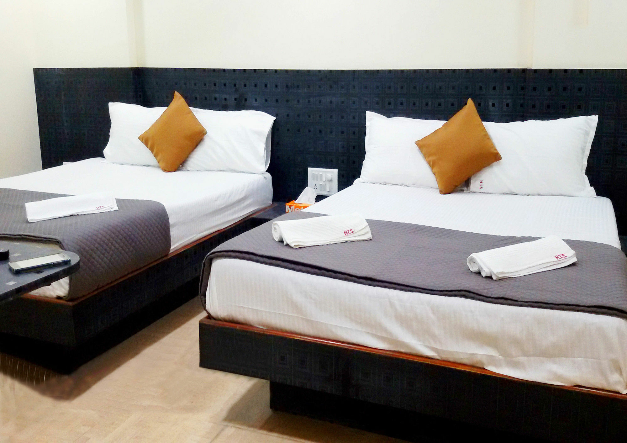 Terminus Square Hotel Kurla Luaran gambar