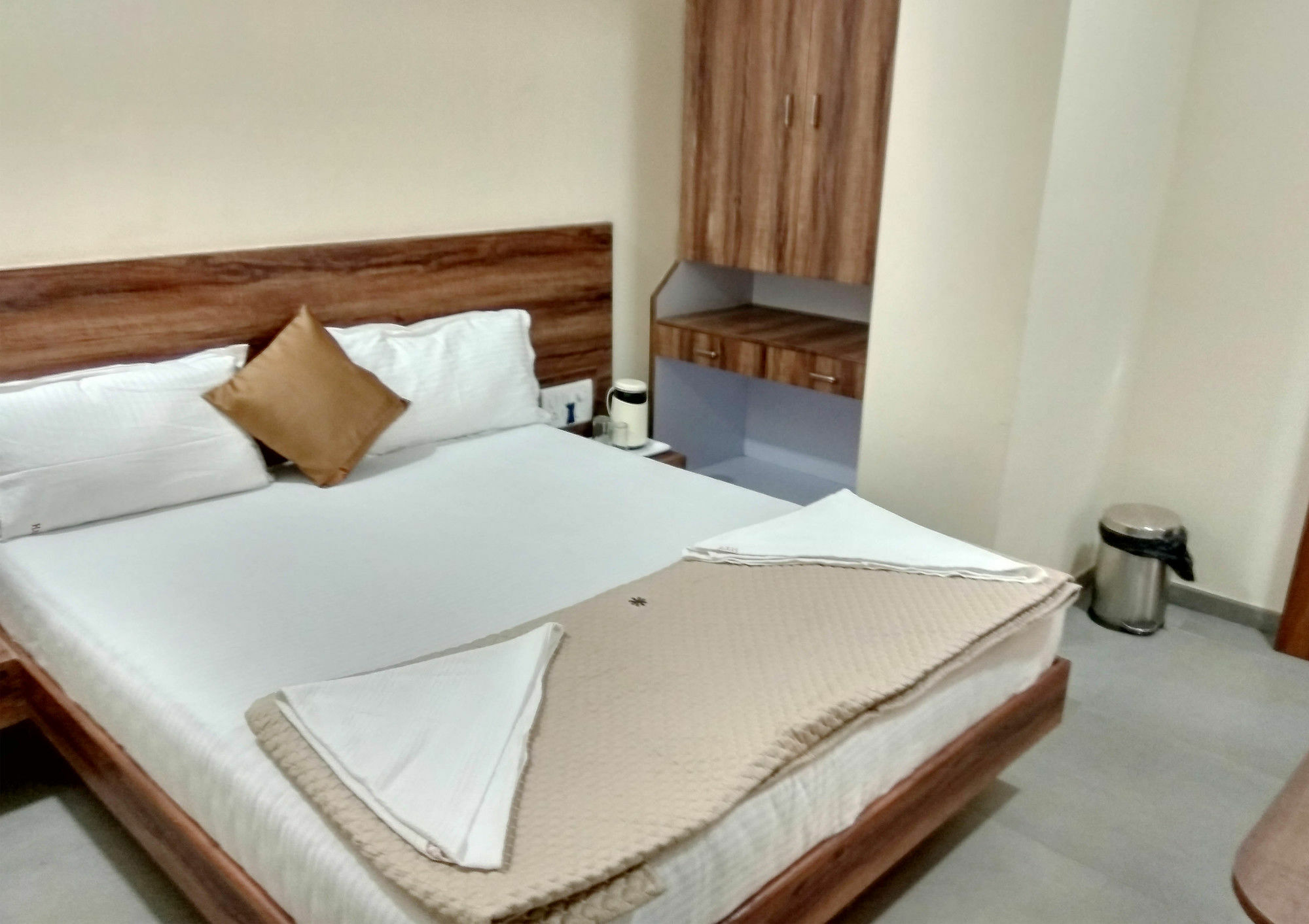 Terminus Square Hotel Kurla Luaran gambar