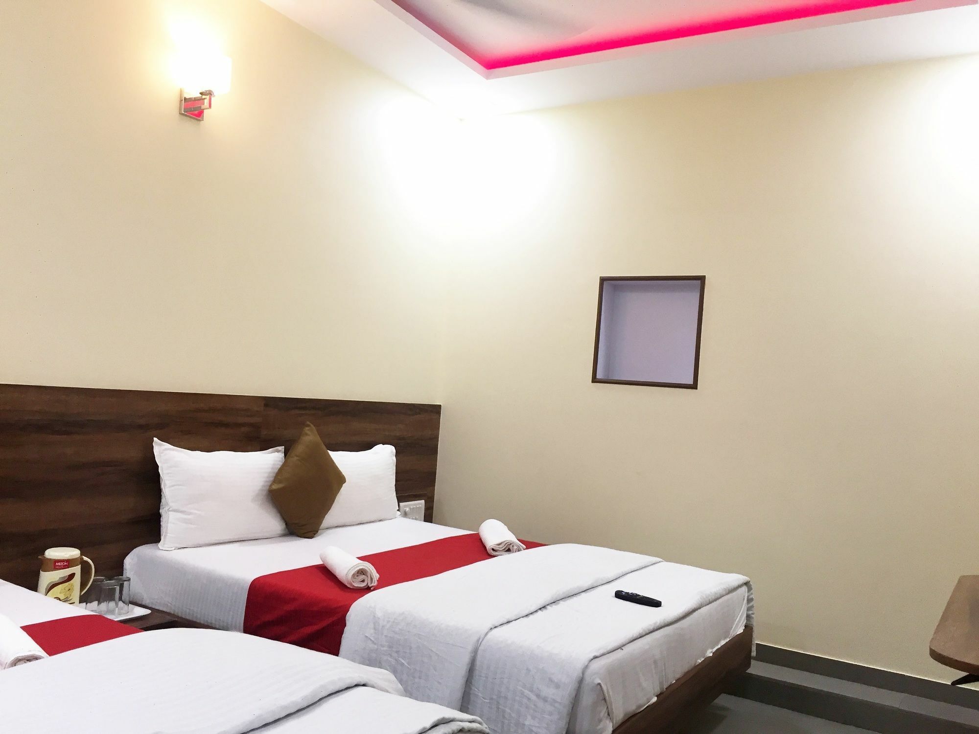 Terminus Square Hotel Kurla Luaran gambar