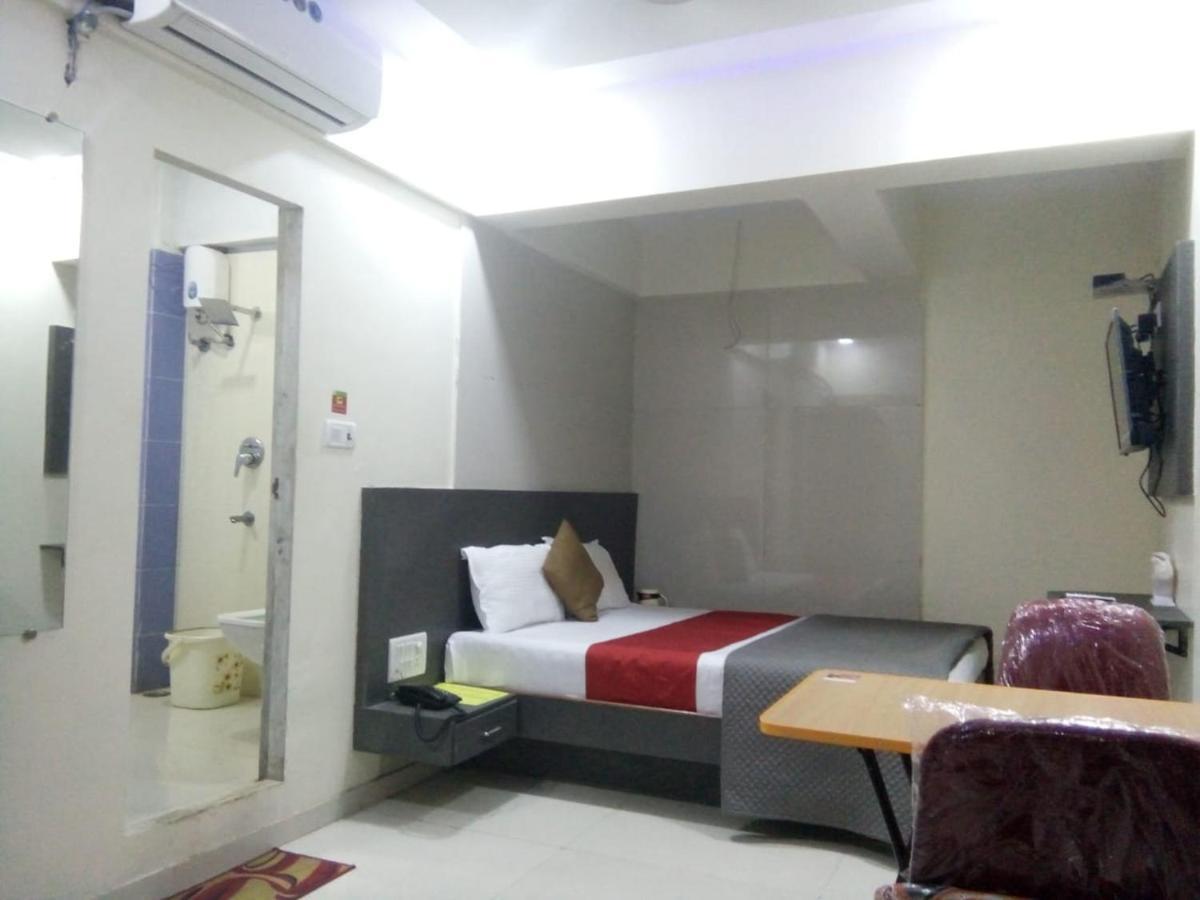 Terminus Square Hotel Kurla Luaran gambar